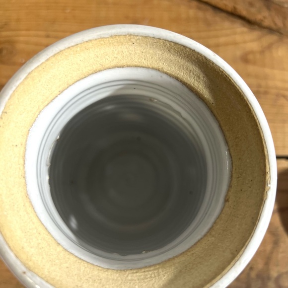 Garlic keeper Don Drumm pottery - Picture 2 of 8